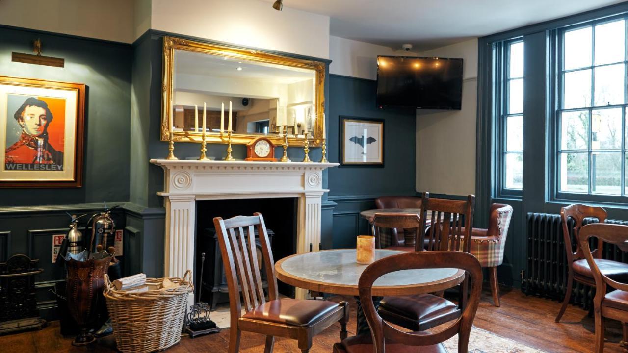 The Wellington Arms - Basingstoke-Reading Hotell Heckfield Eksteriør bilde